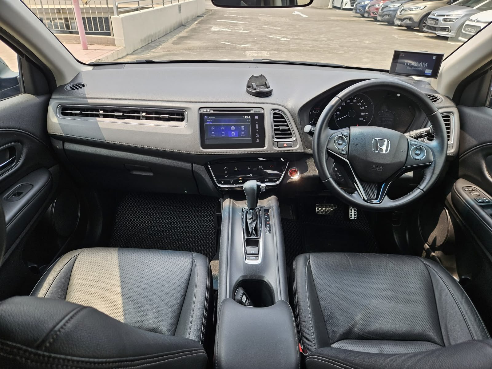 Honda HR-V 1.5 LX photo 6
